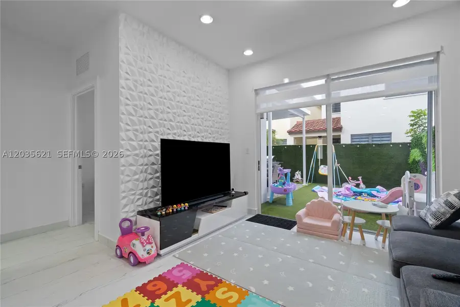 10294 NW 71st Ter, Doral, FL 33178 - #3