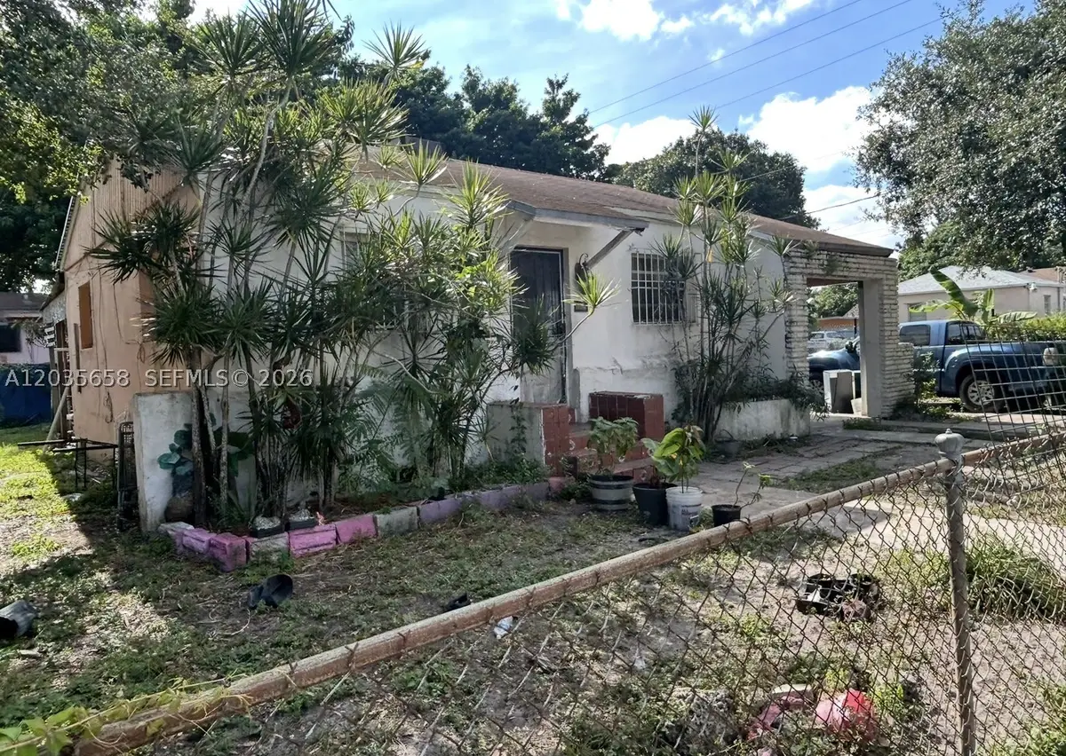 1892 NW 42nd St, Miami, FL 33142 - #1
