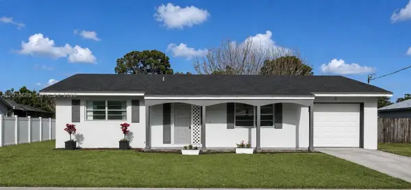 1781 SE Fairfield St, Port St Lucie, FL 34983