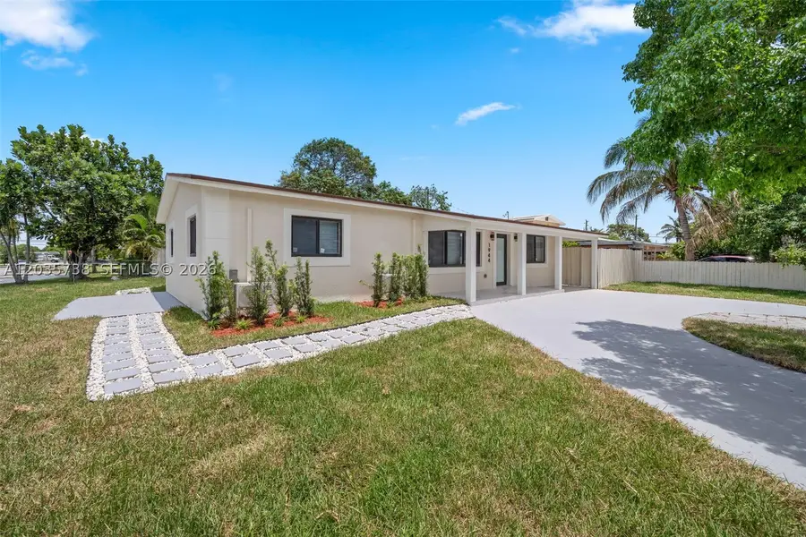 1944 NE 2nd Ave, Pompano Beach, FL 33060 - #2