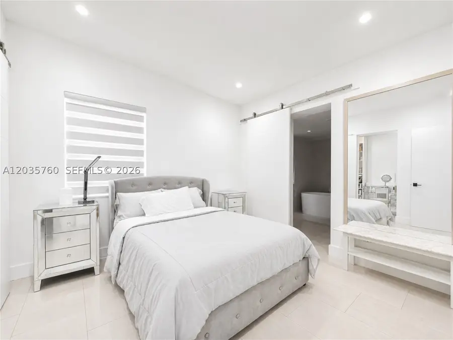 960 NE 146th St, North Miami, FL 33161 - #2