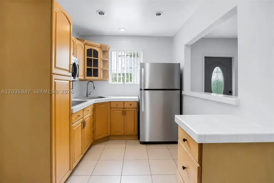2300 NW 9th St, Miami, FL 33125 - #3