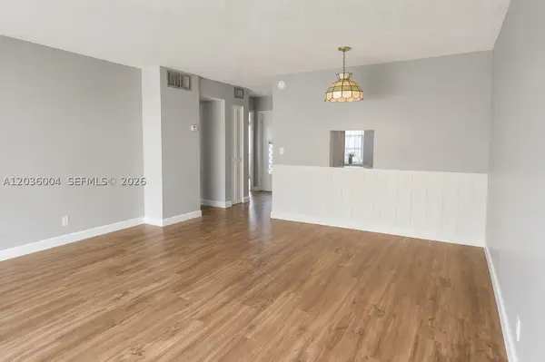 1000 NE 14th Ave #404, Hallandale Beach, FL 33009