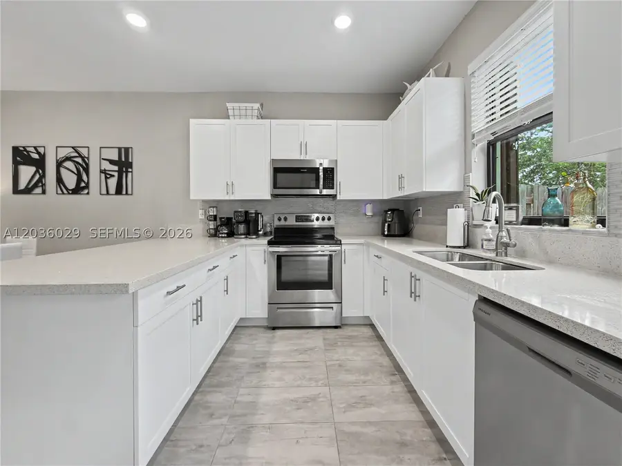 1608 SW 28th St, Fort Lauderdale, FL 33315 - #3