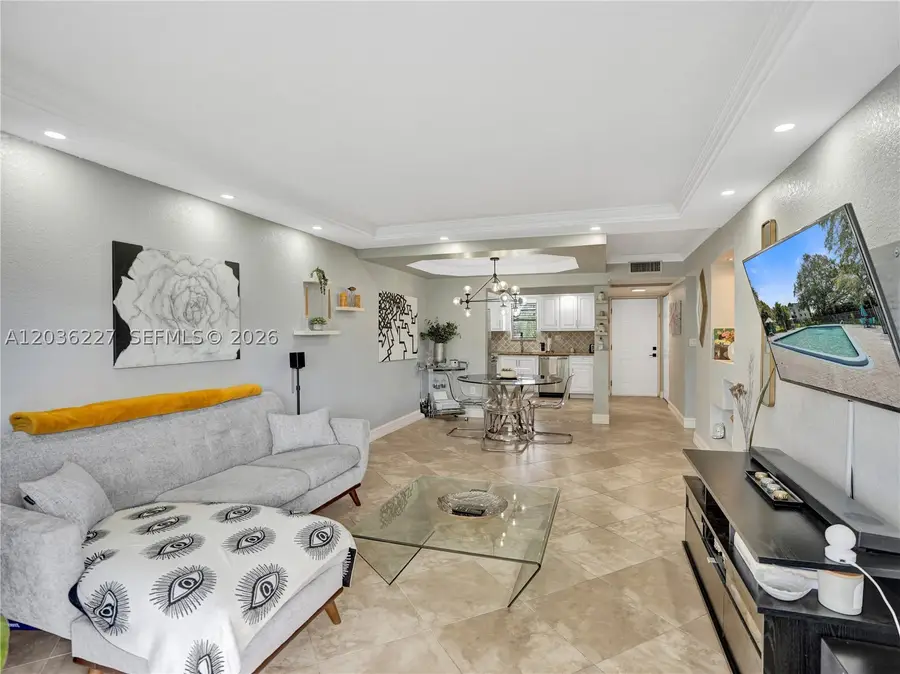 9440 SW 8th St #309, Boca Raton, FL 33428 - #2