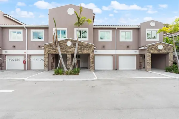 1555 NW 94th Way, Coral Springs, FL 33071