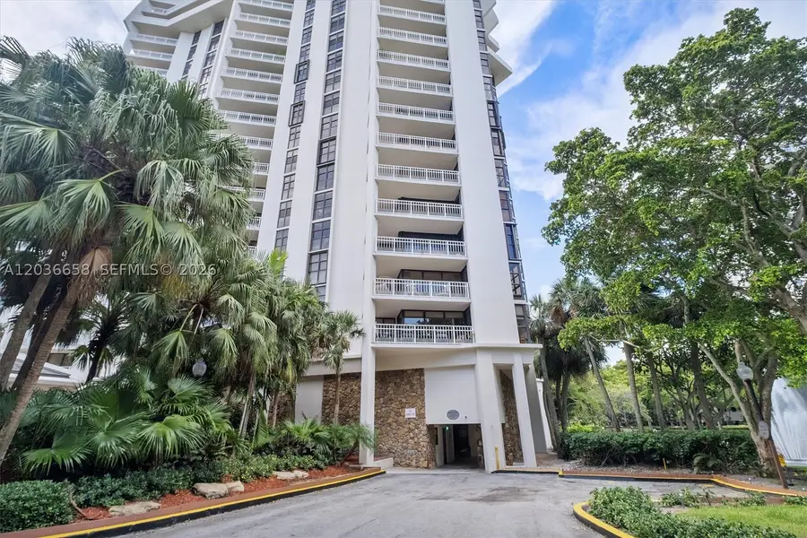 1000 Quayside Ter #411, Miami, FL 33138 - #3