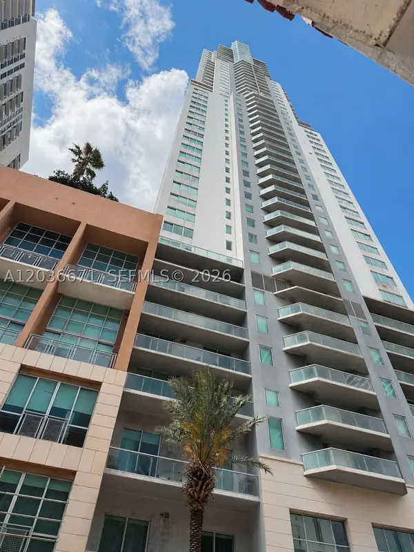 253 NE 2nd St #3004, Miami, FL 33132