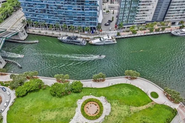 475 Brickell Ave #3214, Miami, FL 33131