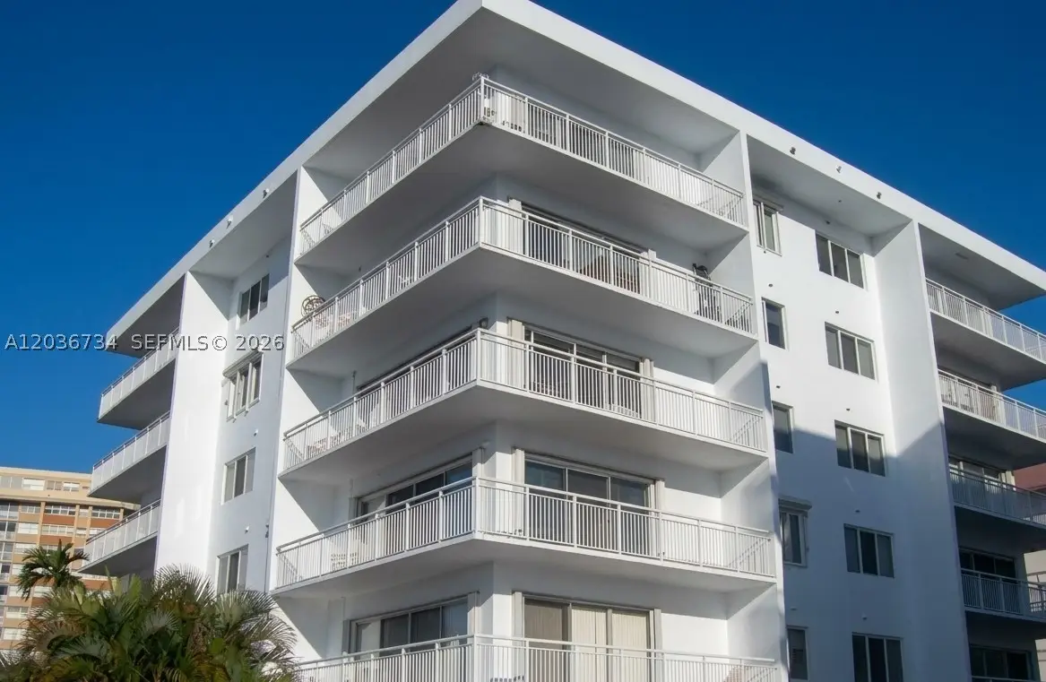 126 Golden Isles Dr #62A, Hallandale Beach, FL 33009 - #1