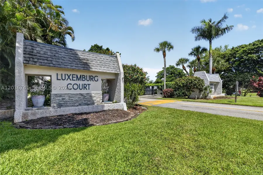 4427 Luxemburg Ct, Lake Worth, FL 33467 - #3