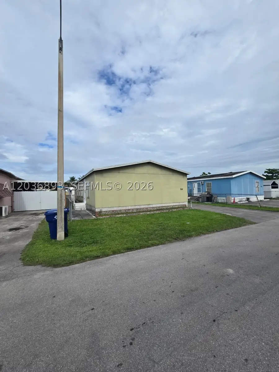 1061 SW 131 Pl, Miami, FL 33184 - #2