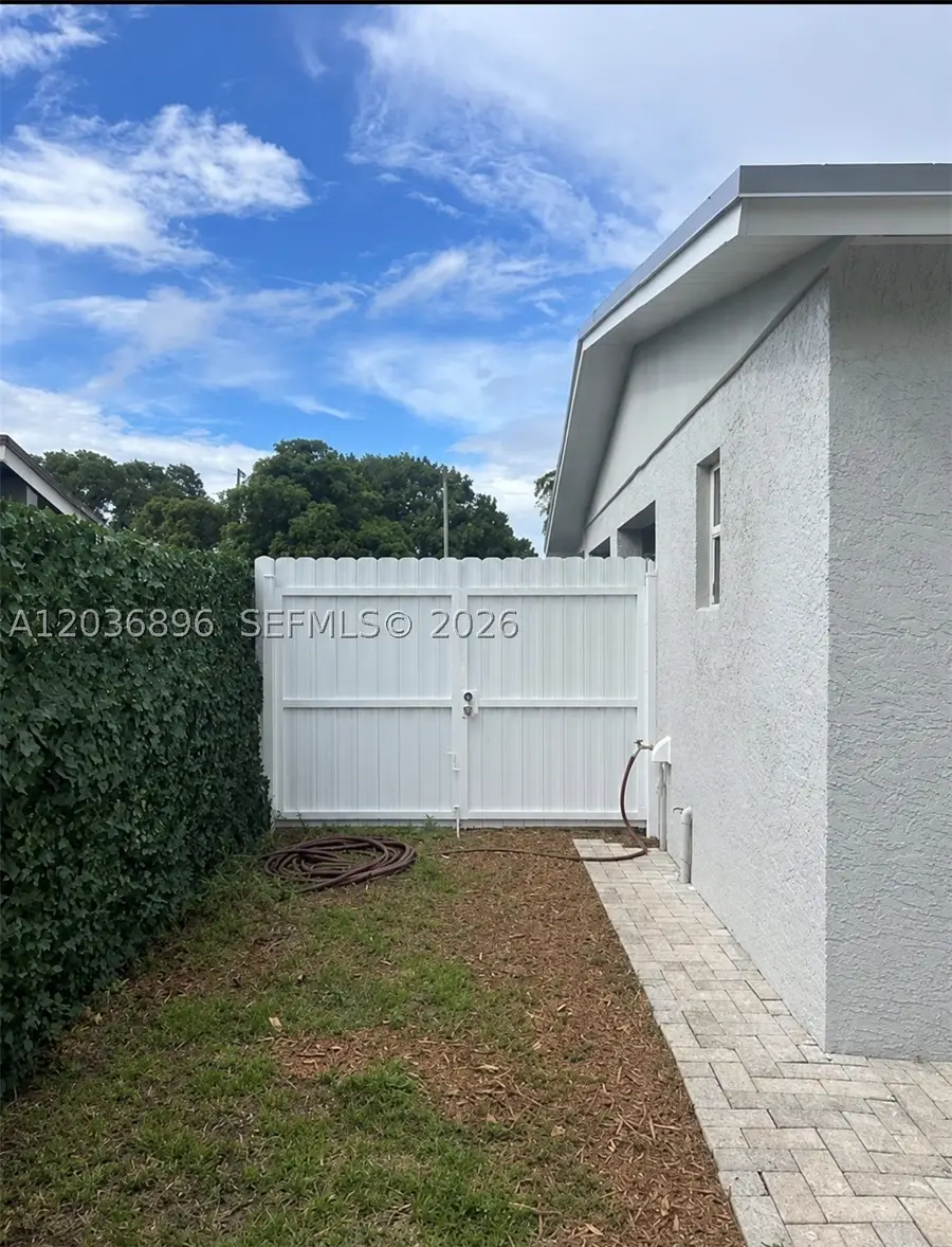 3040 NW 20th St, Fort Lauderdale, FL 33311 - #3
