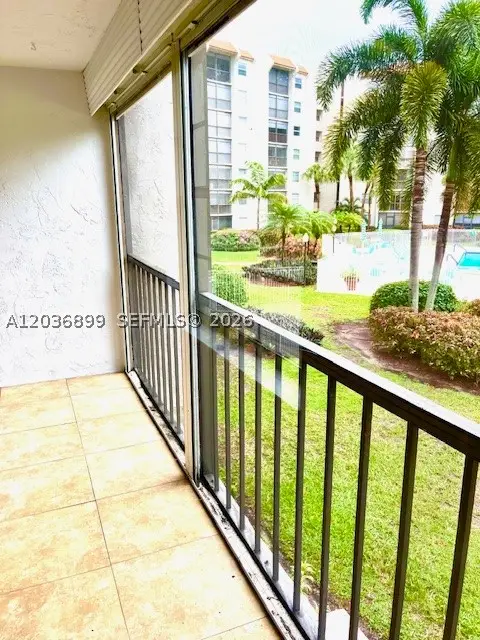 3920 Inverrary Blvd #204C, Lauderhill, FL 33319