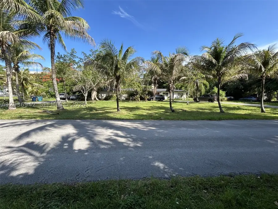 8603 SW 68th St Rd, Miami, FL 33143 - #2