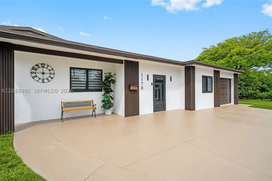 1178 Grant St, Hollywood, FL 33019 - #2