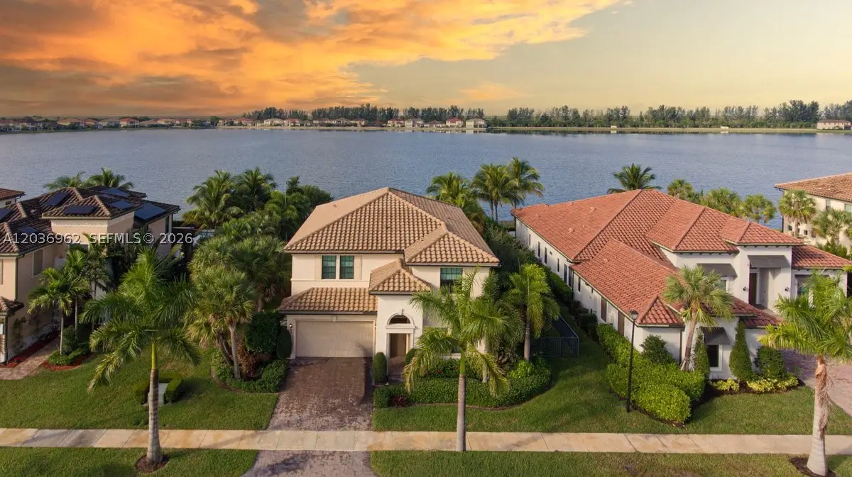 8725 Parkland Bay Dr, Parkland, FL 33076 - #1