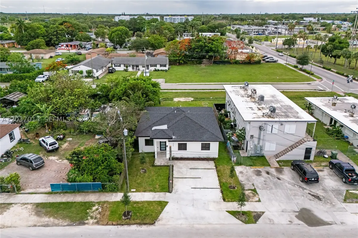 426 SW 9th Ave, Homestead, FL 33030 - #1