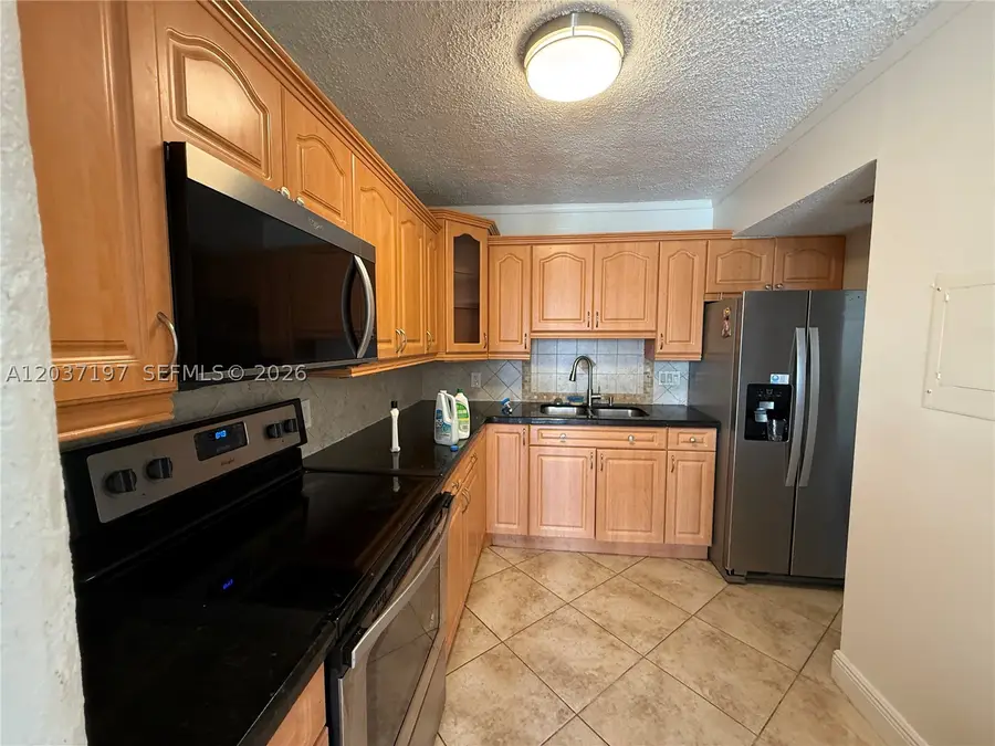 2025 NE 164th St #507, North Miami Beach, FL 33162 - #3