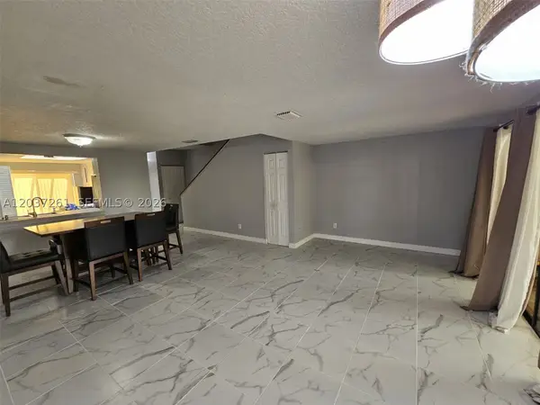 8837 NW 48th St, Sunrise, FL 33351