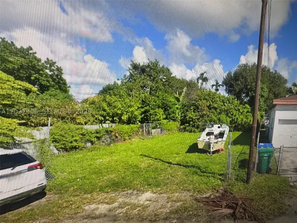1449 NW 68th Ter, Miami, FL 33147