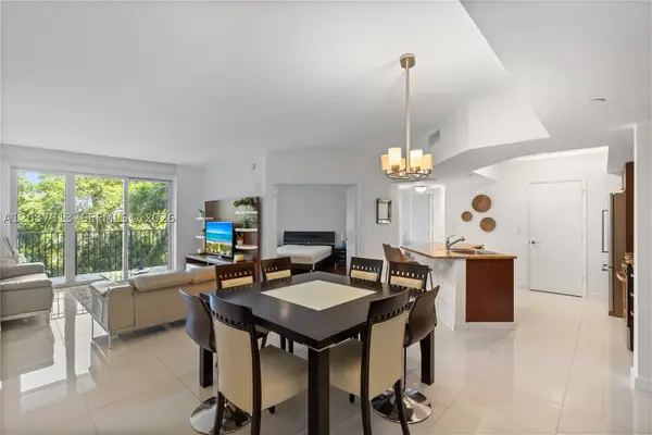 20000 E Country Club Dr #306, Aventura, FL 33180