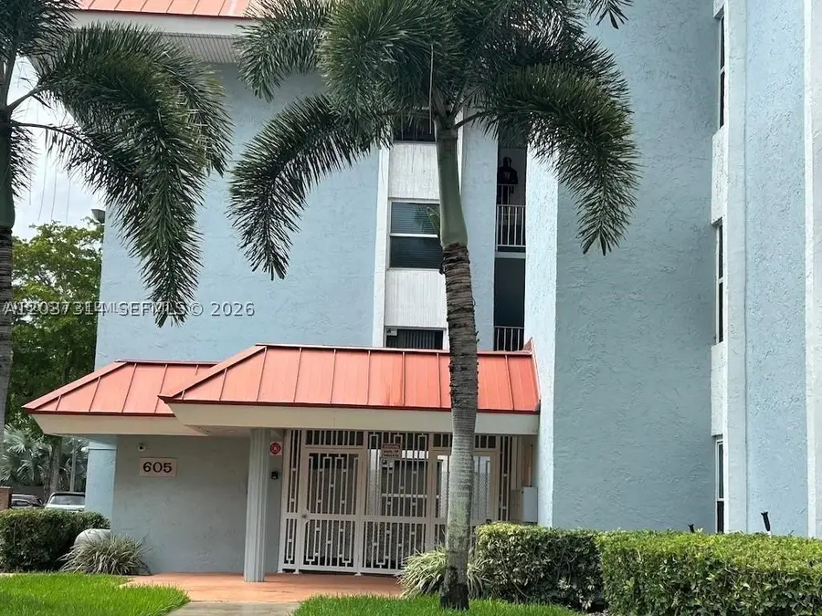 605 S Pine Island Rd #404A, Plantation, FL 33324 - #2
