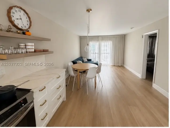 220 Washington Ave #5C, Miami Beach, FL 33139 - #2
