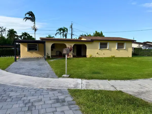 7899 NW 174th Ter, Hialeah, FL 33015