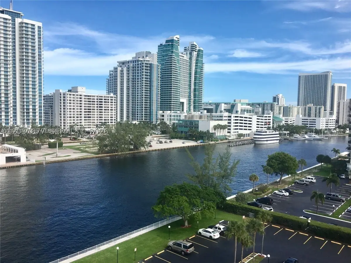 800 Parkview Dr #1018, Hallandale Beach, FL 33009 - #1