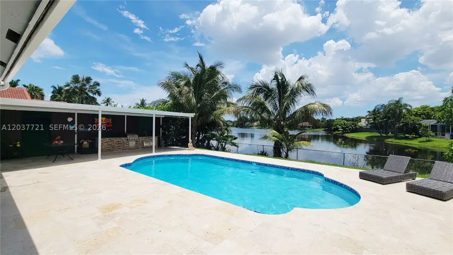 1421 SW 104th Ave, Pembroke Pines, FL 33025 - #2