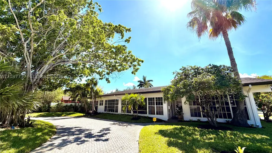 2409 Bayview Dr, Fort Lauderdale, FL 33305 - #3