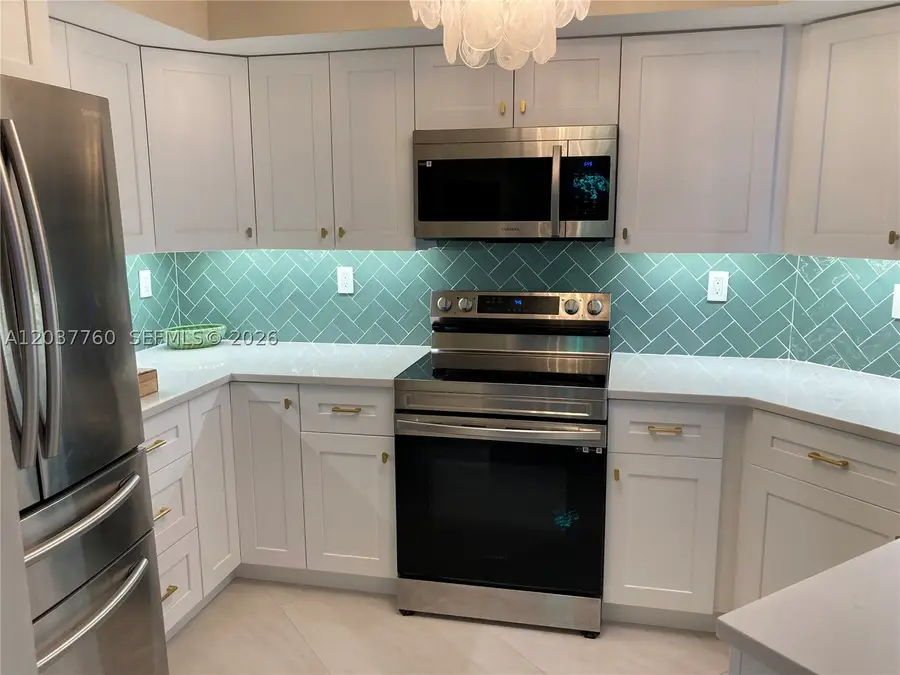 6767 Collins Ave #1701, Miami Beach, FL 33141 - #3
