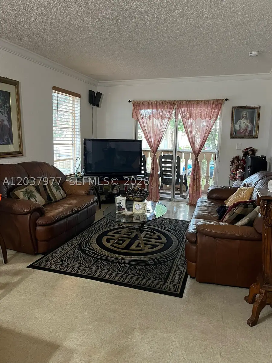 525 W 69th St #207, Hialeah, FL 33014 - #3
