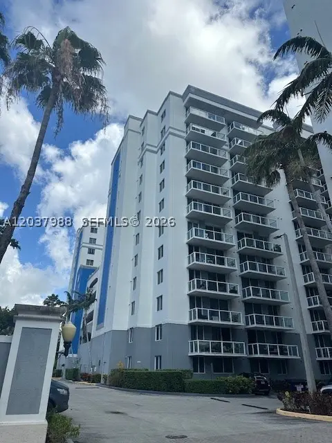 5091 NW 7th St #1008, Miami, FL 33126