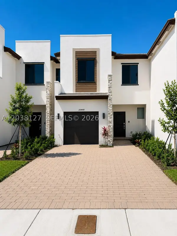 20440 NE 2nd Ct #20440, Miami, FL 33179