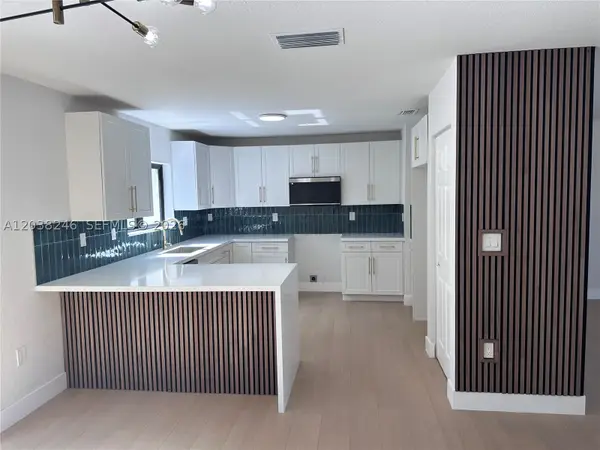 Address Withheld By Seller, Miami, FL 33187