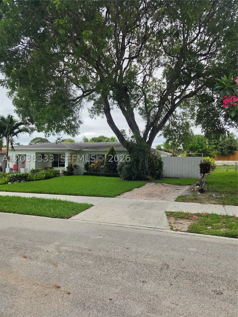 1732 N 15th Ave N, Lake Worth, FL 33460 - #2