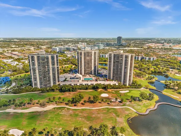 20379 W Country Club Dr #1437, Aventura, FL 33180