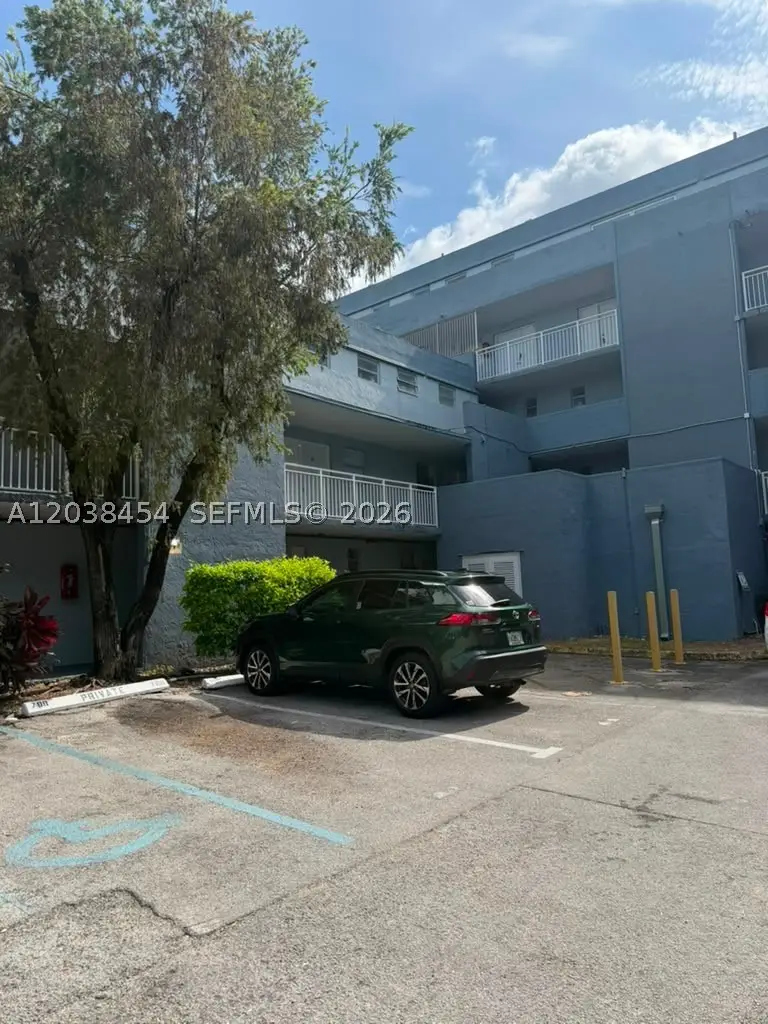 9375 Fontainebleau Blvd #L225, Miami, FL 33172 - #1