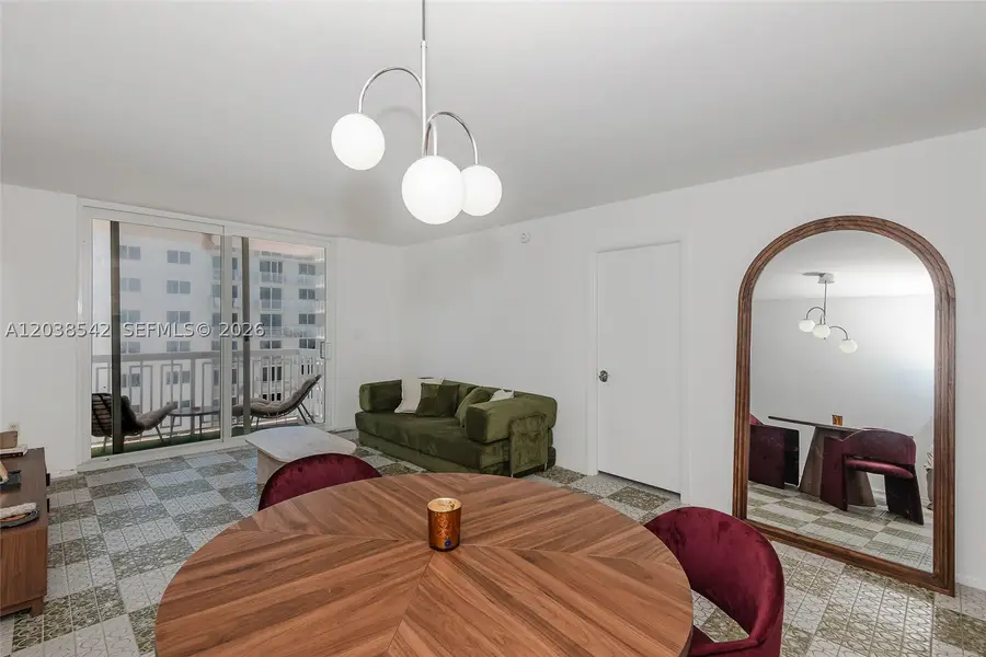401 Ocean Dr #810, Miami Beach, FL 33139 - #2