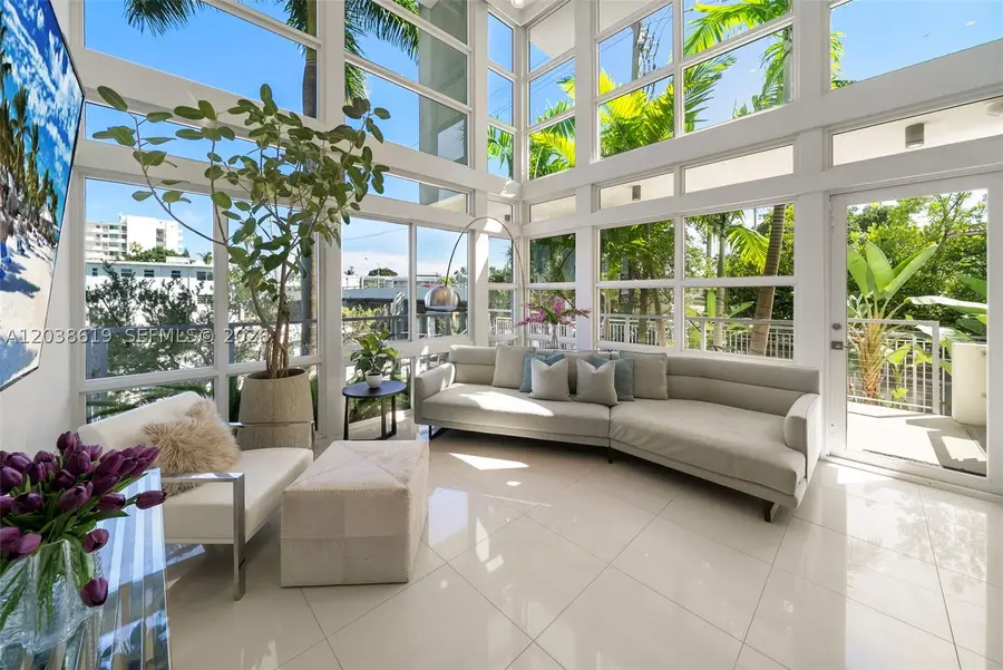 39 N Shore Dr, Miami Beach, FL 33141 - #3