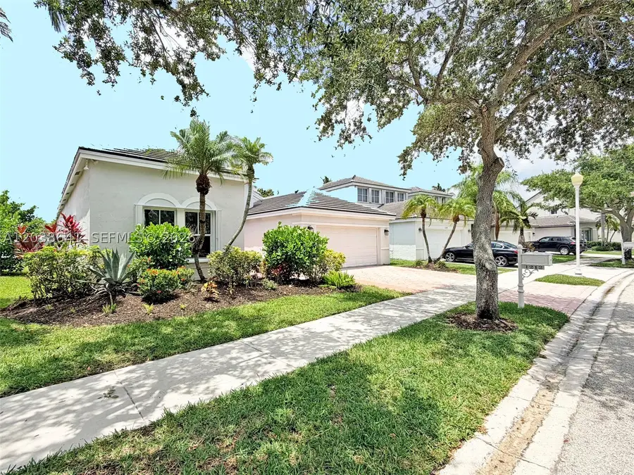 1212 Falls Blvd, Weston, FL 33327 - #2