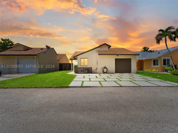 11010 SW 13th St, Pembroke Pines, FL 33025
