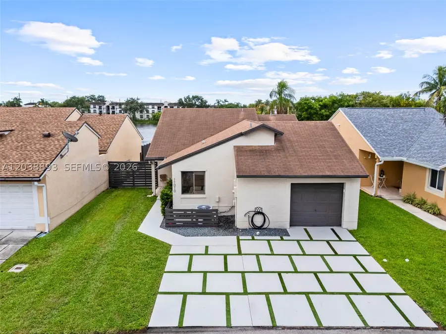 11010 SW 13th St, Pembroke Pines, FL 33025 - #2