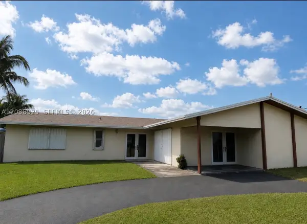 9771 Bel Aire Dr, Cutler Bay, FL 33157