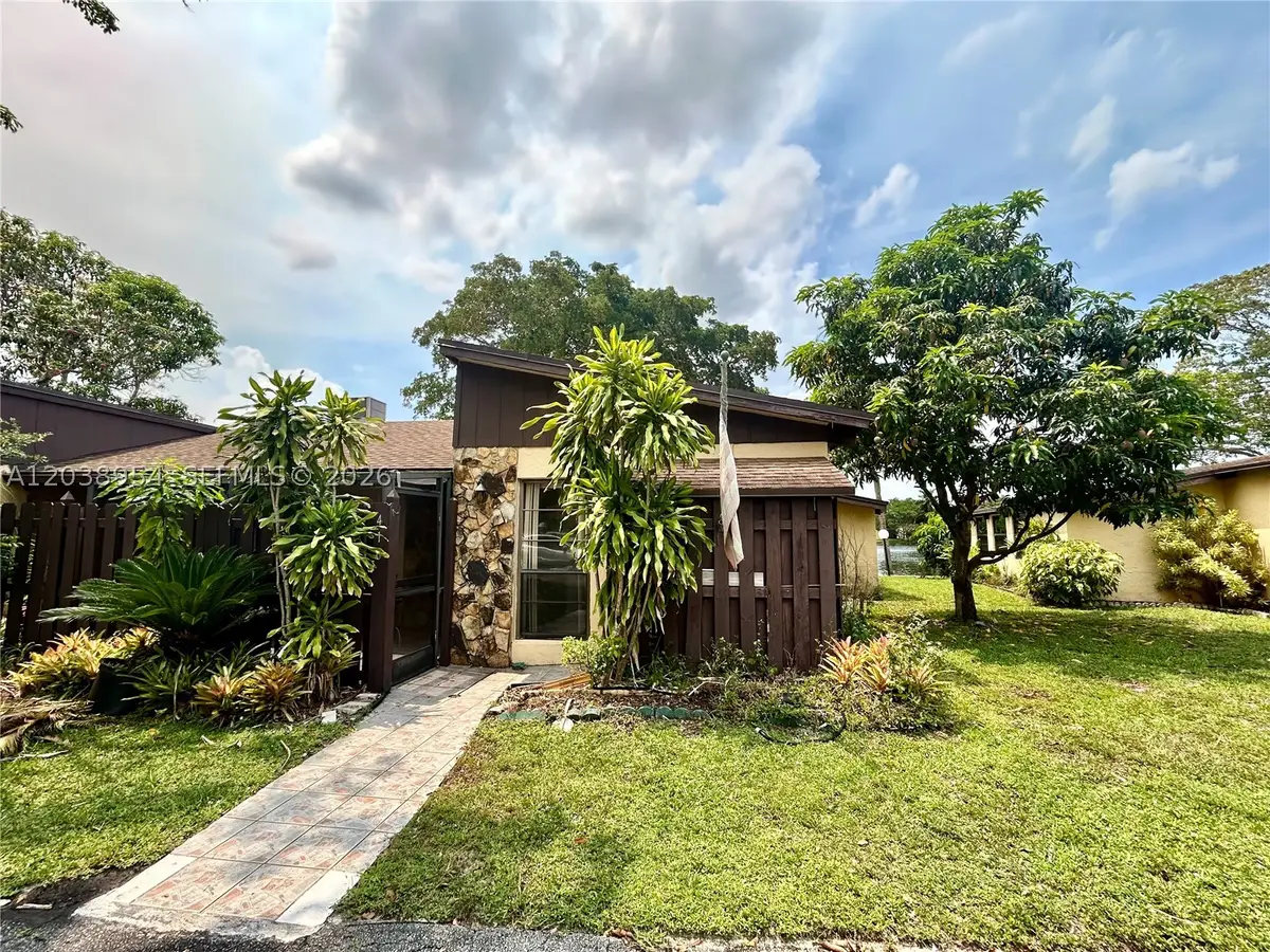 416 Briarwood Cir #2-24, Hollywood, FL 33024 - #1