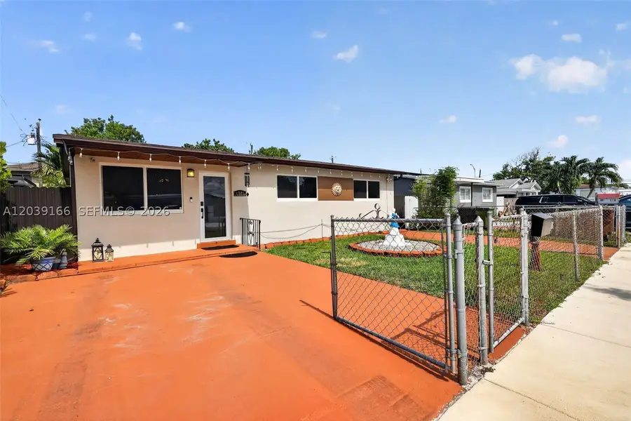 4585 E 9th Ln, Hialeah, FL 33013 - #3