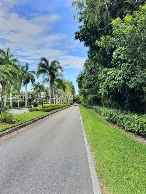 5540 NW 61st St #409, Coconut Creek, FL 33073