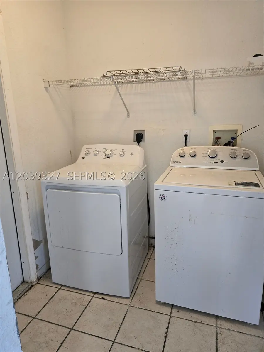 2581 NW 15th Ct, Fort Lauderdale, FL 33311 - #2
